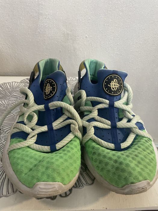 Adidasi Nike de vara