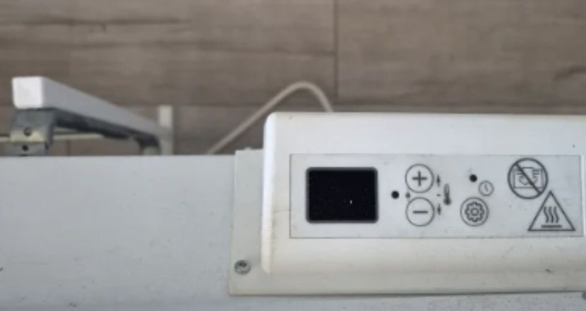 Конвектор AIRELEC TACTIC PRO 2500W + крака