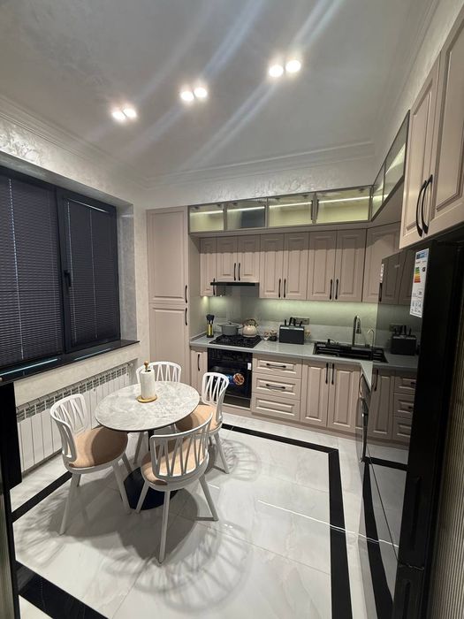 Arenda kvartira Qorasaroy novastroyka 3 xona full