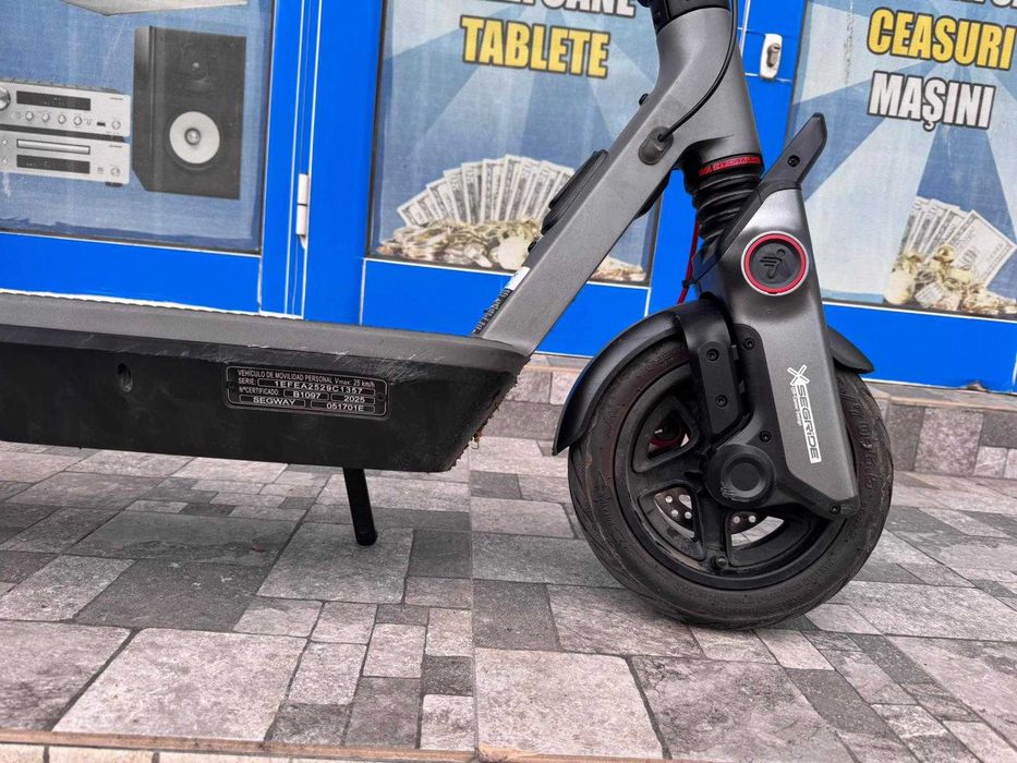 Segway Ninebot F3 1000W 25 km/h Autonomie 70 km Suspensie Dublă