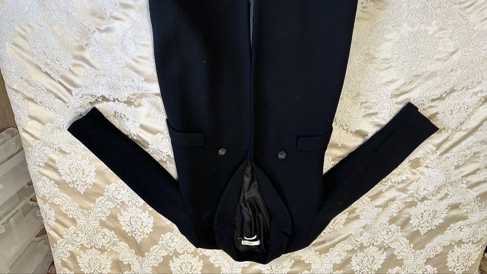 Продам пальто манго