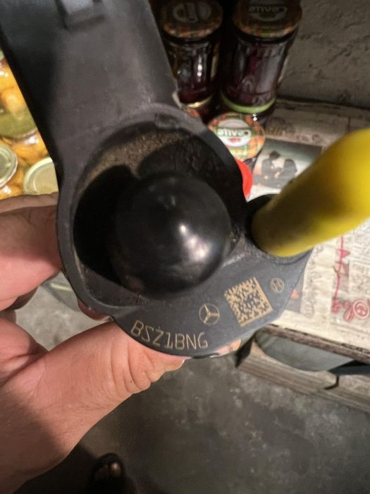 Продавам 3 дюзи  за Мерцедес мл320 w164