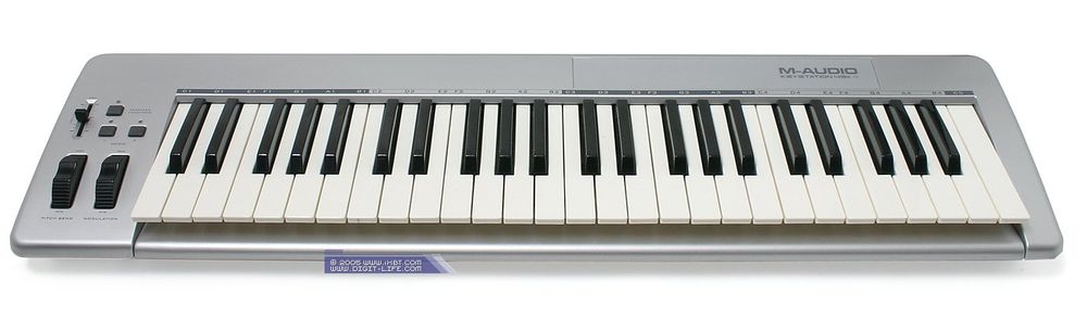 Продам Готовый студия Adam tv5, Rode nt1, midi клавиш, звуковая карта