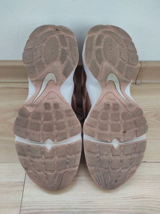 Adidas sport dama Nike Airheights  37.5