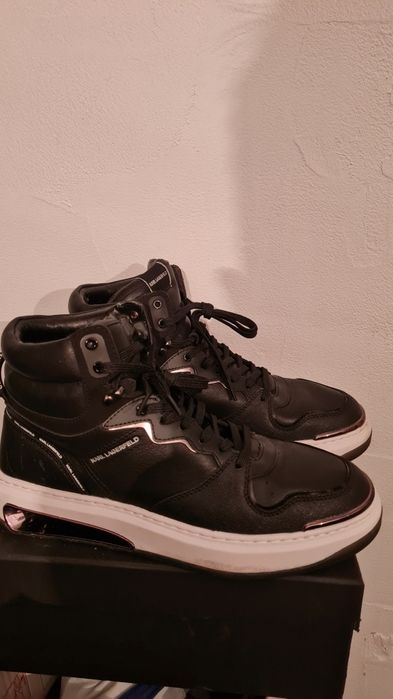 Karl Lagerfeld barbati