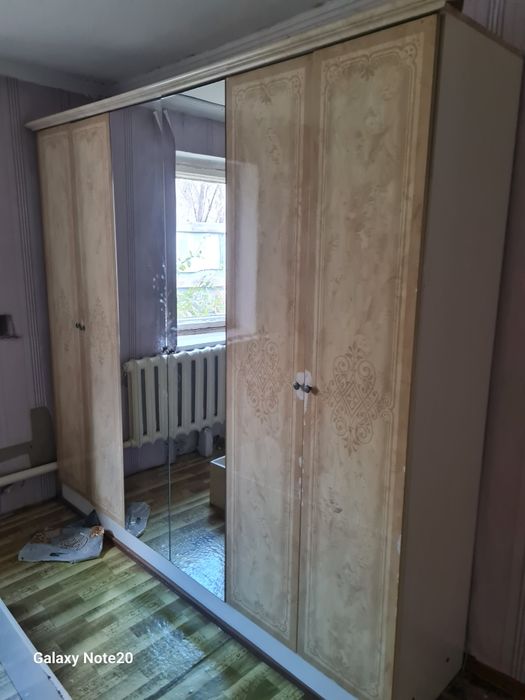 Срочно продам спальнвй гарнитур