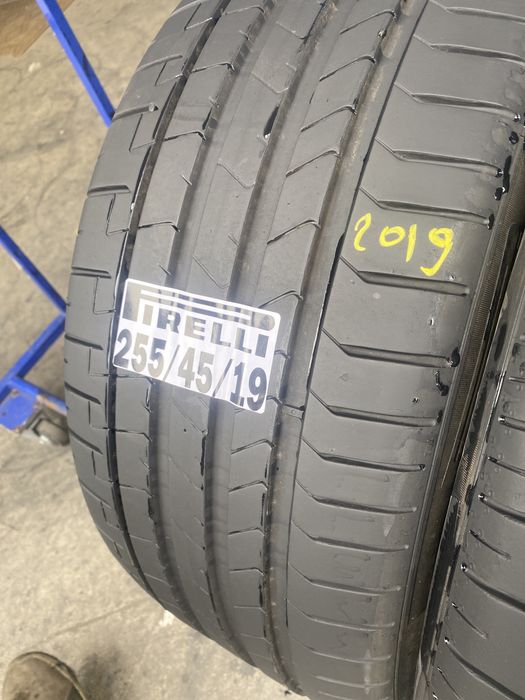 255/45/19 Pirelli Vara