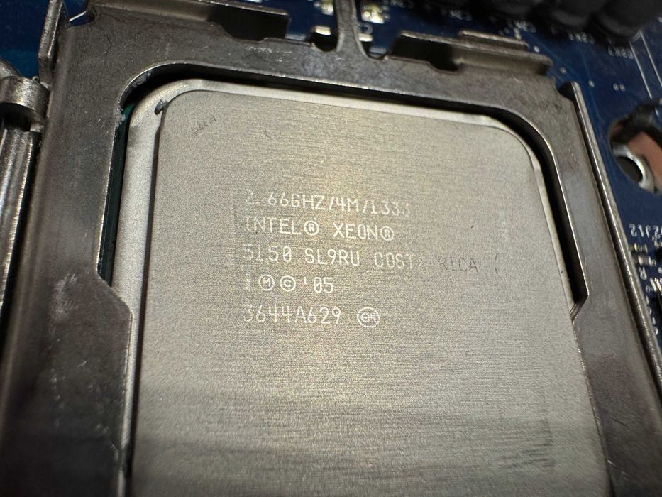 Процессор Intel Xeon 5150 2С 2T