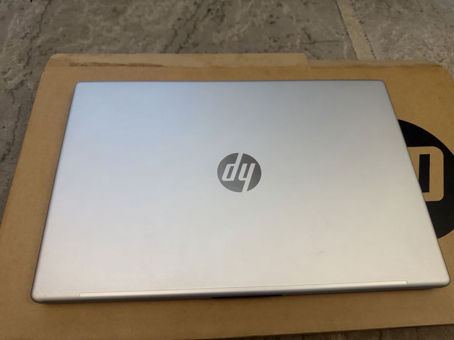 Ноутбук HP в хорошем состоянии.Подходит для учебы и работы