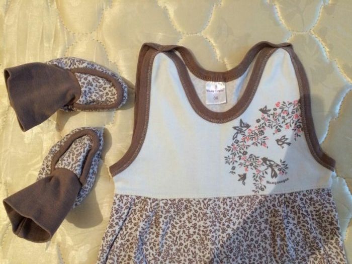 Полукомбинезон и пинетки