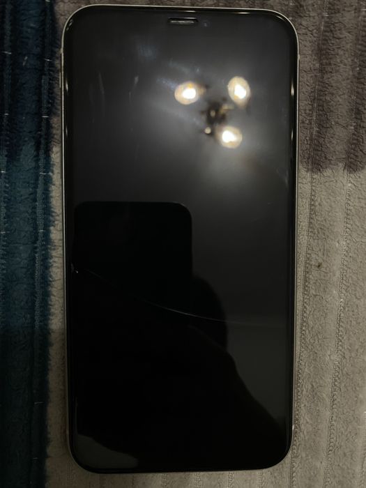 Продам | обменяю айфон 11