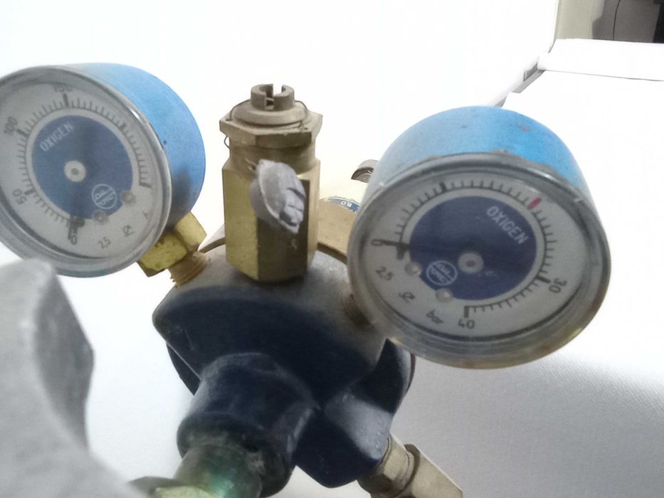 butelie oxigen medical cu reductor presiune,otel,10litri