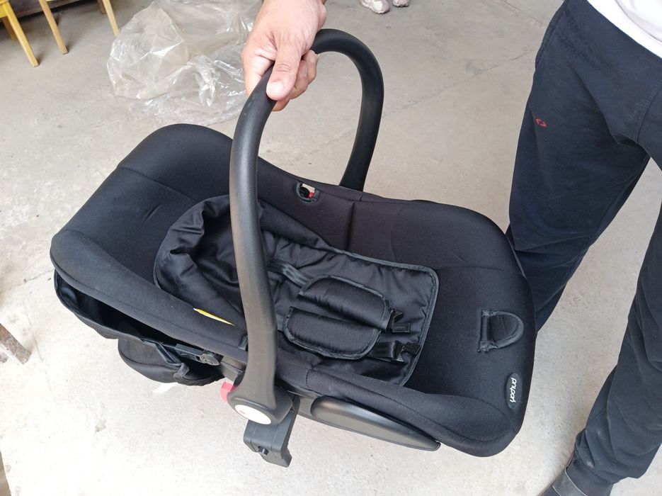 Коляска три в одном трансформер почти в идеальном состоянии мало польз