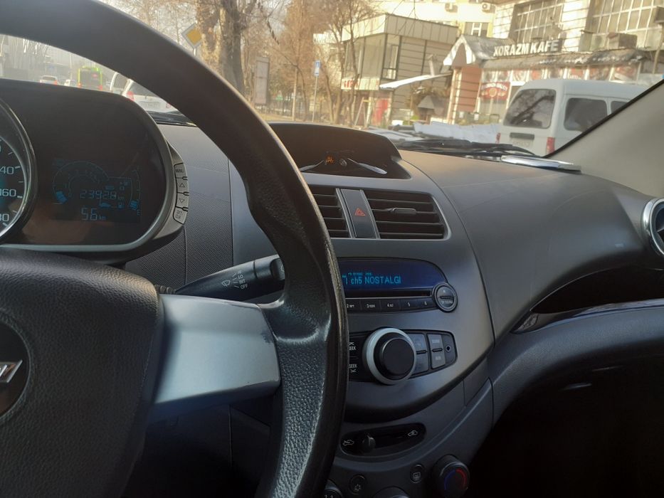 Spark 2018-yil. 241000 km yurgan. Kraskasi  yo'q. Toptoza moshina. 4-p