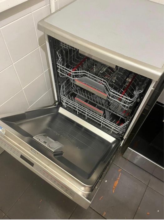 Продам посудомойку Bosch serie 8