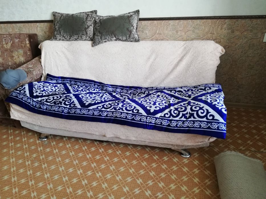 Отдам даром старую мебель