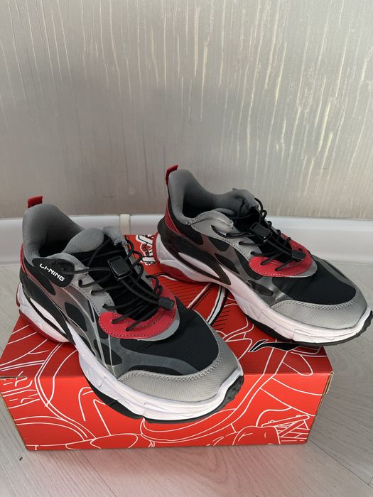 Кроссовки подростковые