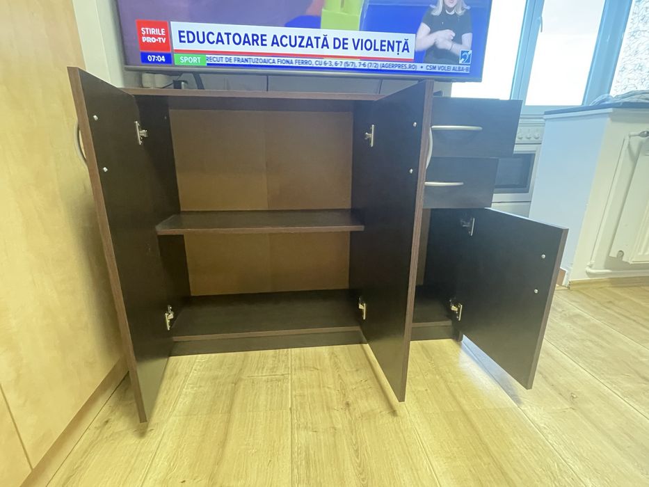 Vand comoda Televizor