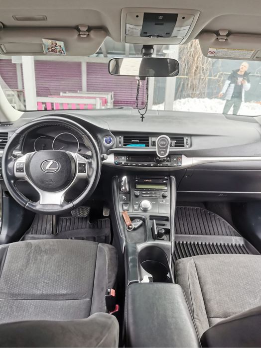 Lexus CT200h hybrid