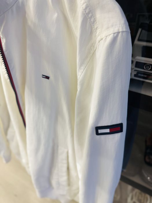 Яке бомбер Tommy Jeans