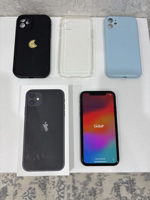 iPhone 11 128gb + каробка + чехлы