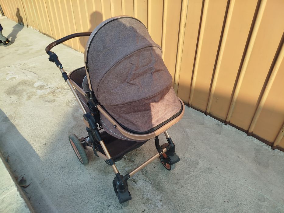 Кровать-манеж, коляска.