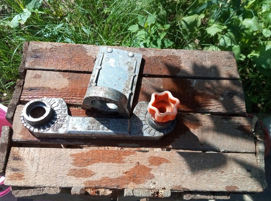 Стусло для дерева