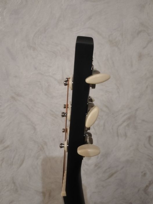 Гитара акустическая