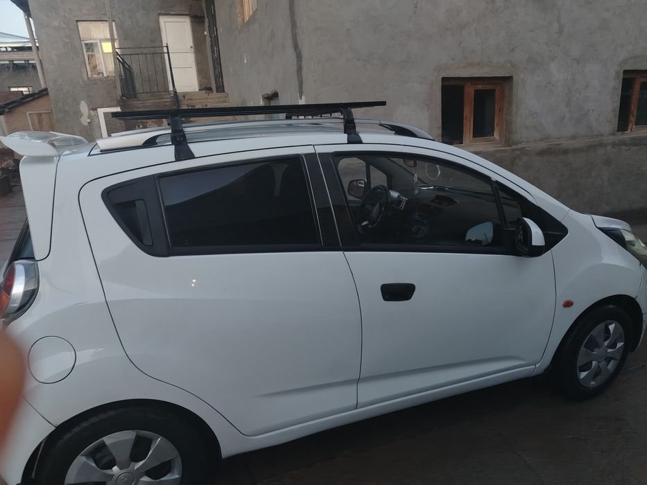 Мошина сотилади спарк 1-пазитсйа