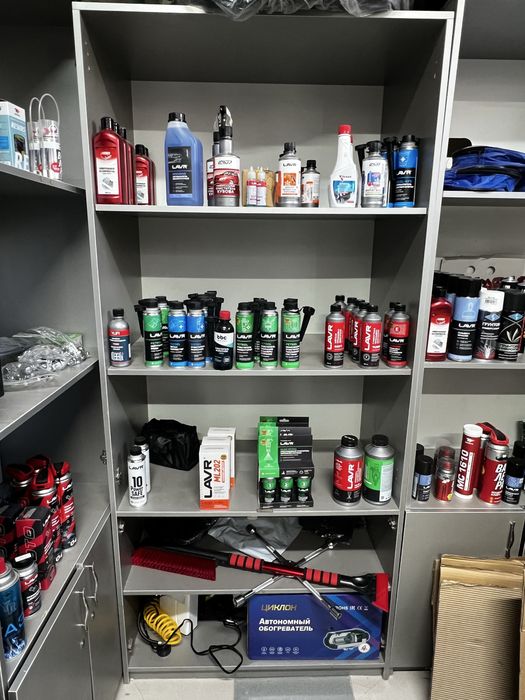 Продам три шкафа.