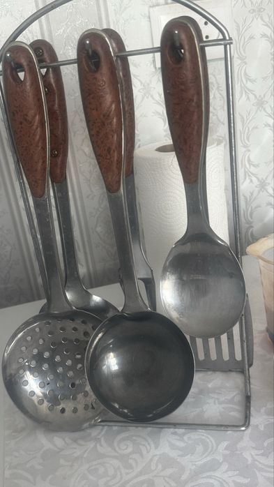 Столовые приборы