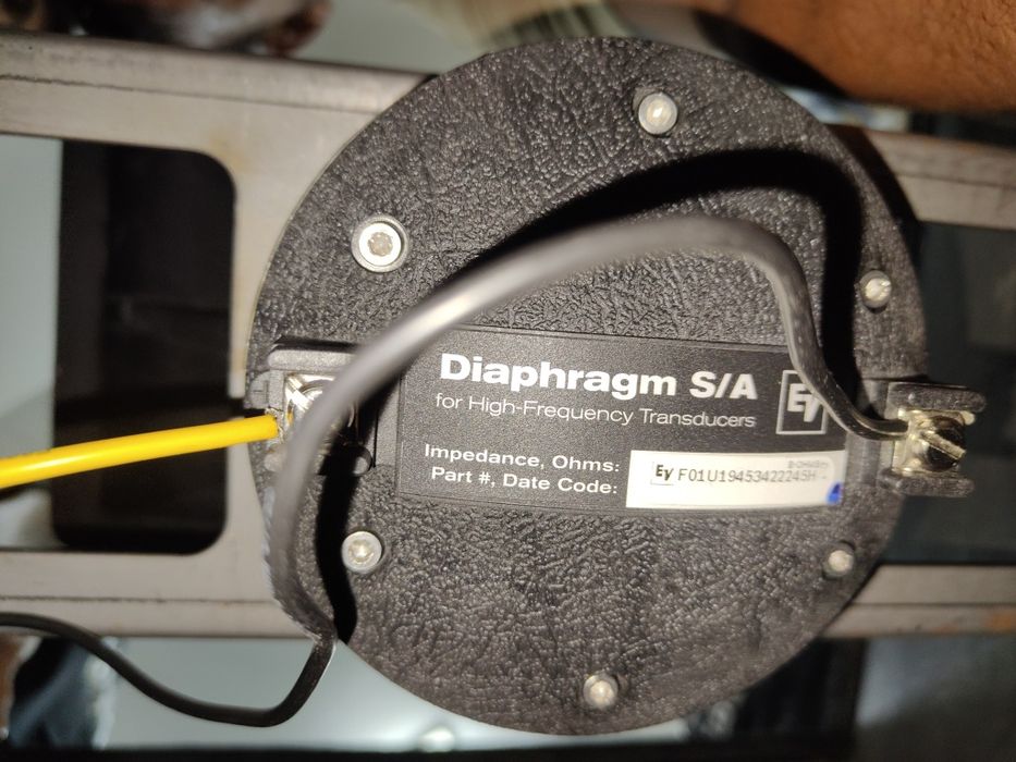 Vând topuri fx12 făcute la Balș. Echipate cu 18 sound nd610 și driver