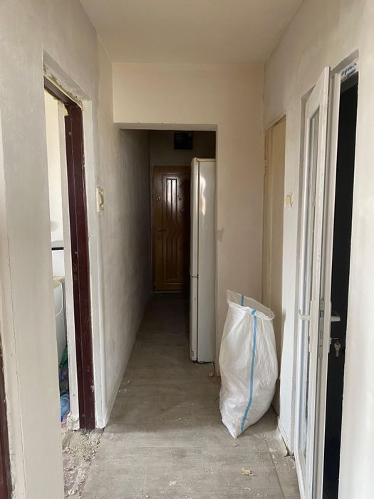 Vand apartament cu 2 camere