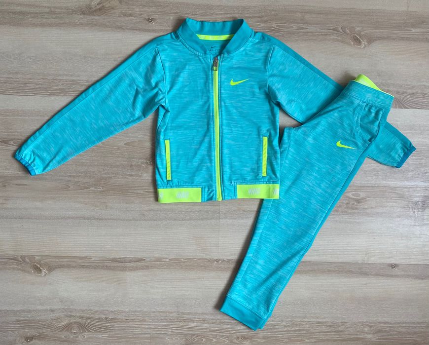 Екип на Найк / Nike 5-6 г.