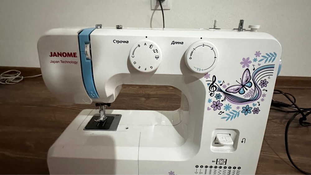 Швейная машина продаю