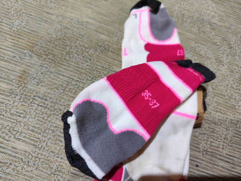 дамски чорапи за ски 35-37 нови