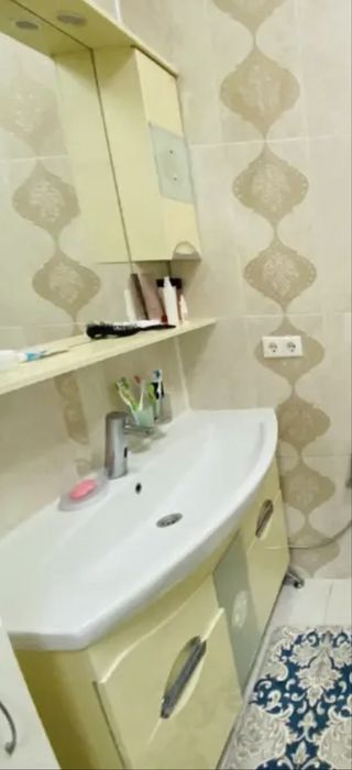 Раковина с тумбой