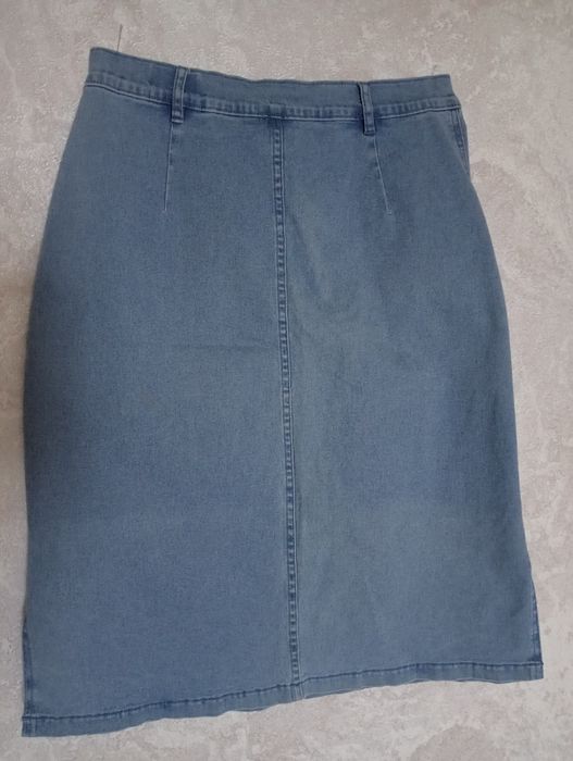 Юбка джинсовая р. 46