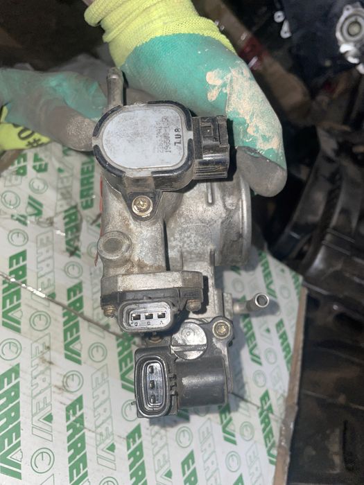 Дроссельная заслонка Subaru EJ202