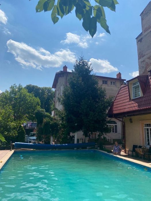 Vilă deosebită cu piscină semiolimpică – Parcul Carol