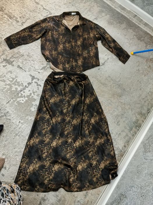 Почти новая двойка шелк