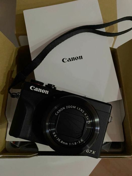 Canon G7X Mark III