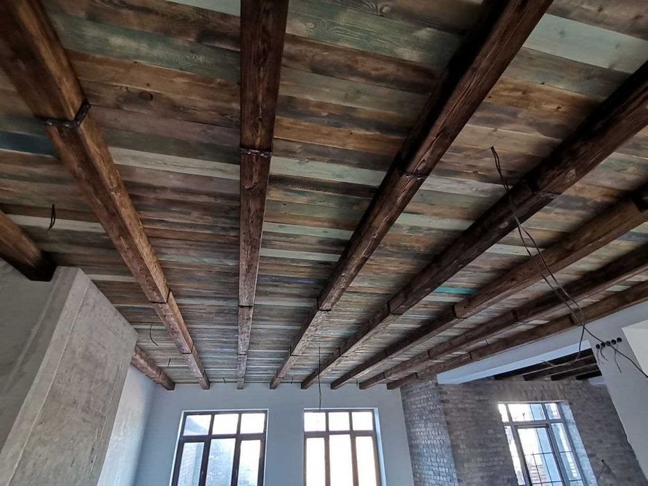 Балки, фальшбалки с брашировкой.Под заказ.Декоративный дизайн.