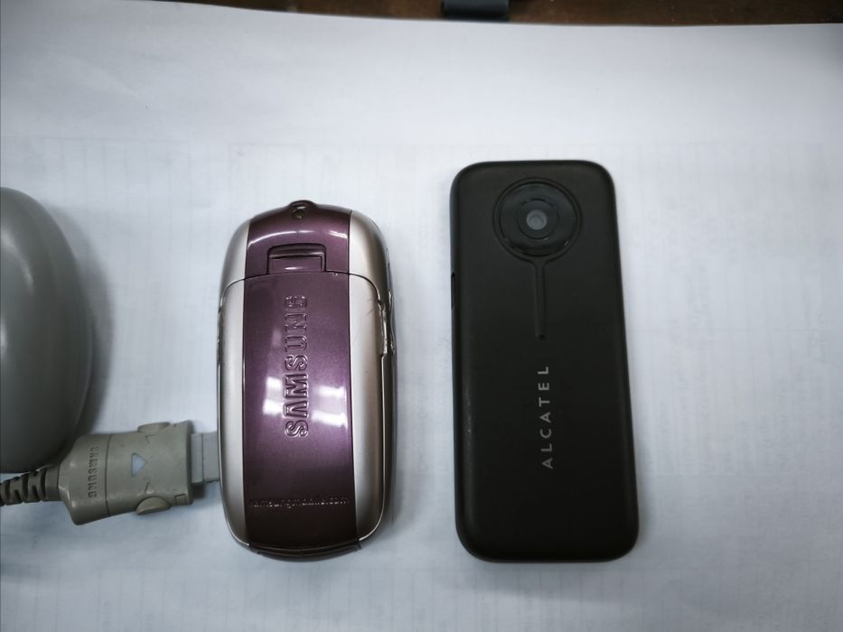 Продавам стари телефони 15евро/бр.