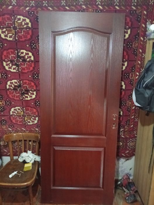 Дверь массив входная