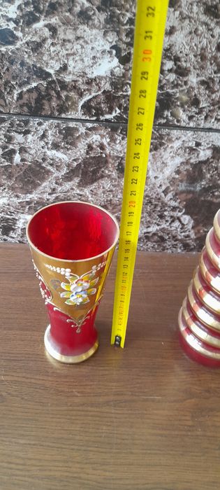 Стари Вази от цветно стъкло