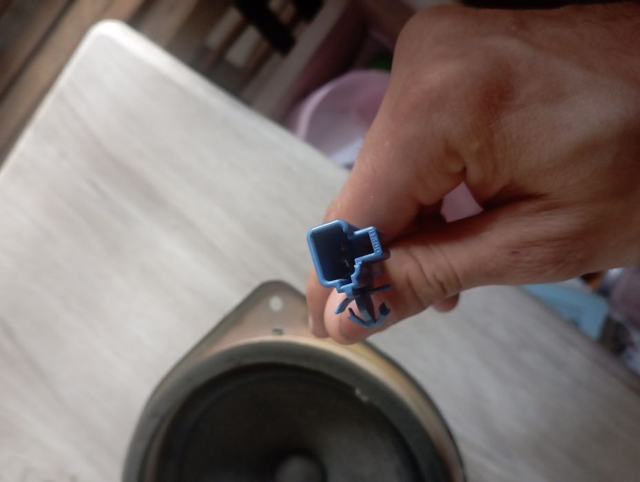 Музыкальная колонка тойота