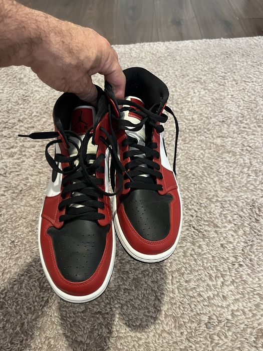 Nike Air Jordan 1 Mid Chicago-оригинални маратонки