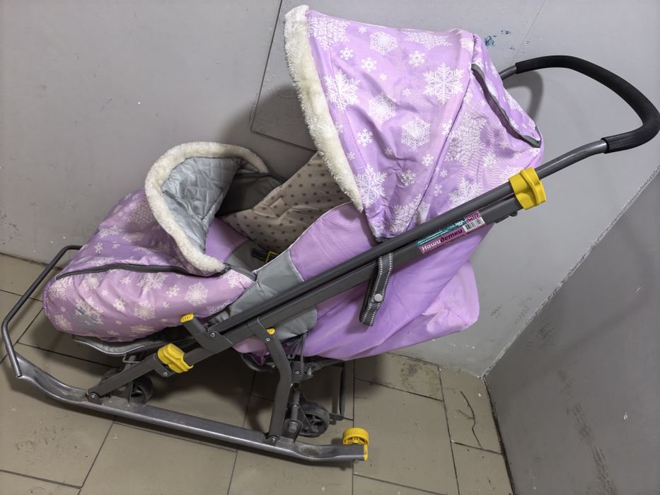 Продам санки  нико детям