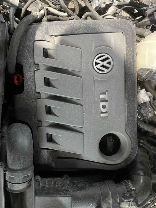 Dezmembram Volkswagen Sharan 2011